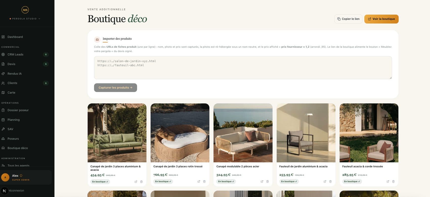 Pergola Studio — Vente additionnelle : les fiches produit sont capturées depuis une URL, la photo ré-hébergée et le prix recalculé